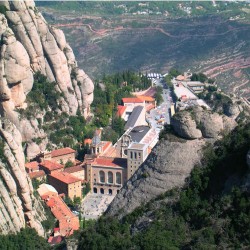 Montserrat + Cavas (full day - 8 hours) 