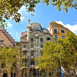 BARCELONA FULL DAY: HIGHLIGHTS AM & ARTISTIC PM: THE BEST OF GAUDÍ